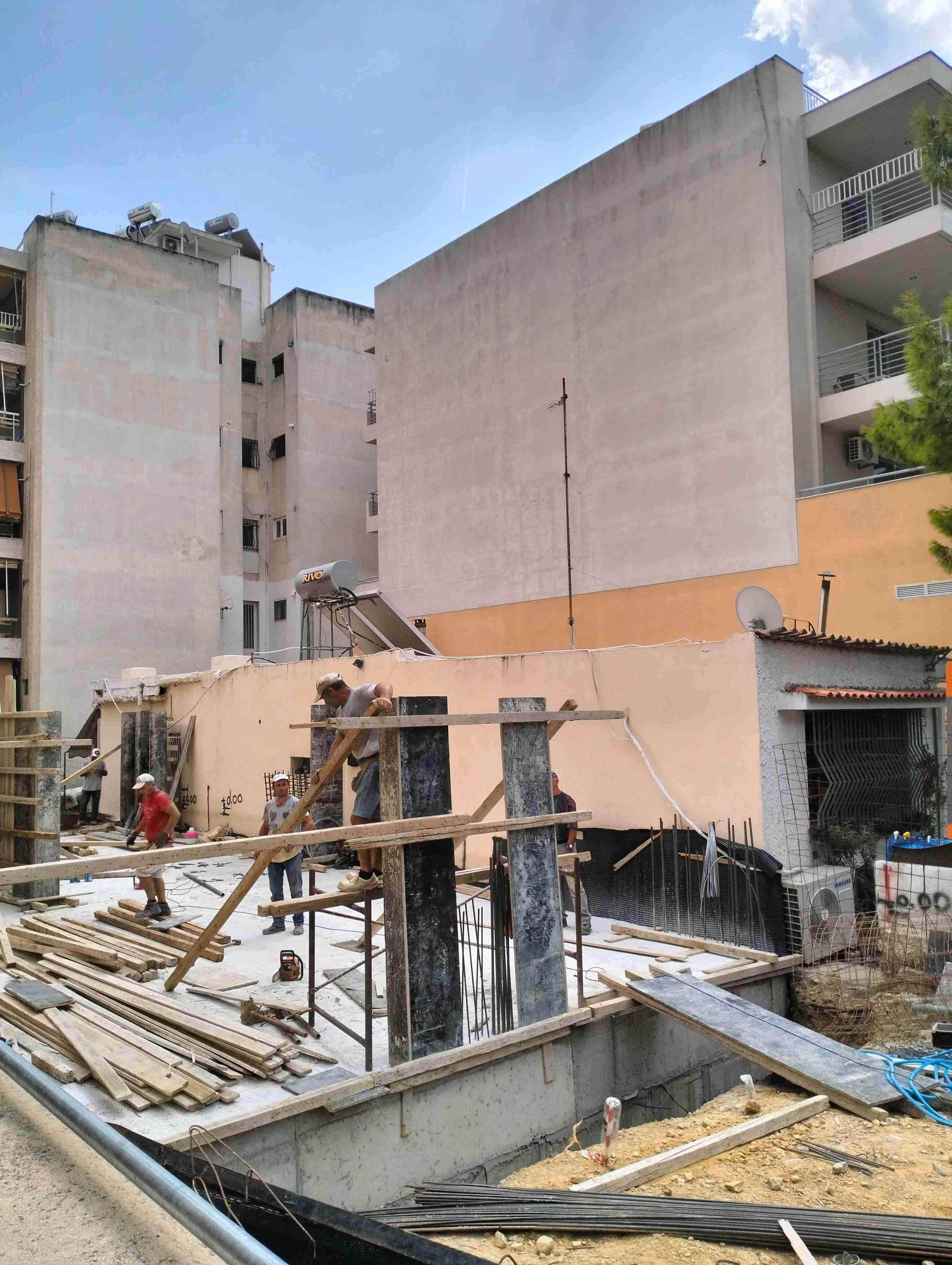 Συνεχίζεται με αμείωτους ρυθμούς η κατασκευή του ΚΑΠΗ στην Κάτω Πεύκη 