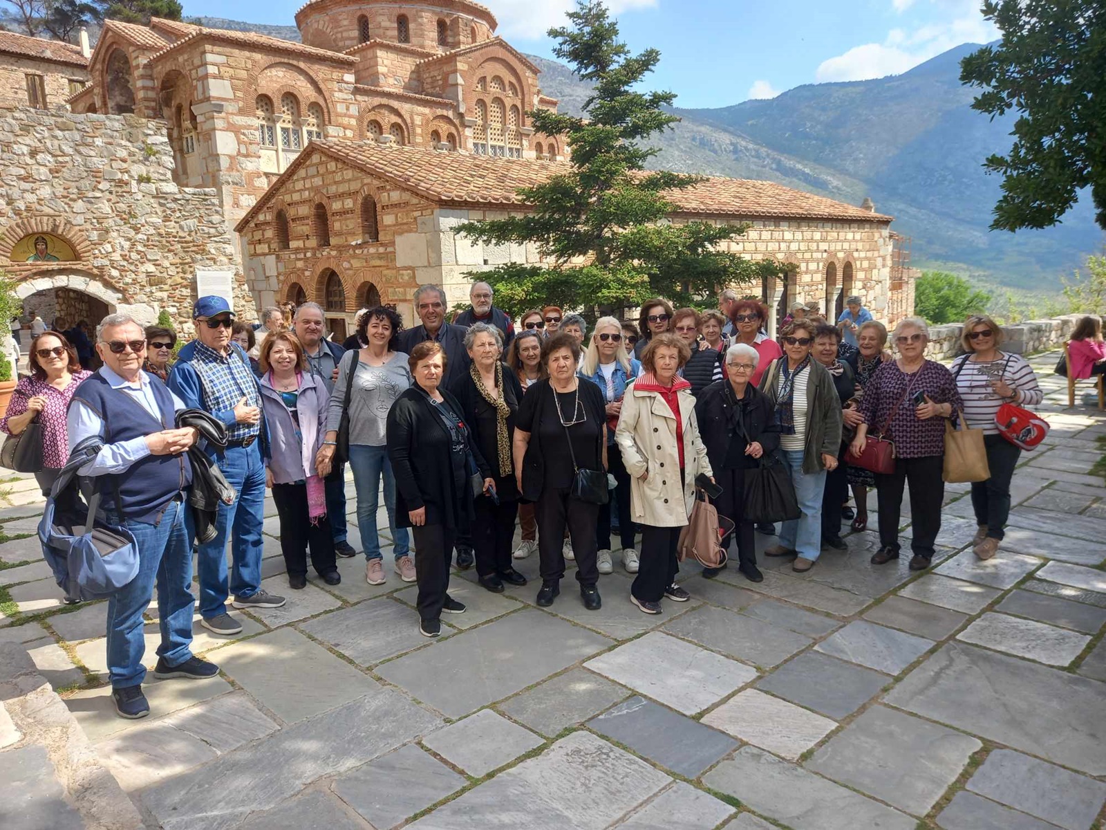 Το πρόγραμμα εκδηλώσεων – επισκέψεων των ΚΑΠΗ του Δήμου Λυκόβρυσης – Πεύκης για το Μάιο και τον Ιούνιο 